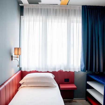 K Modern Hotel Peschiera del Garda Buitenkant foto