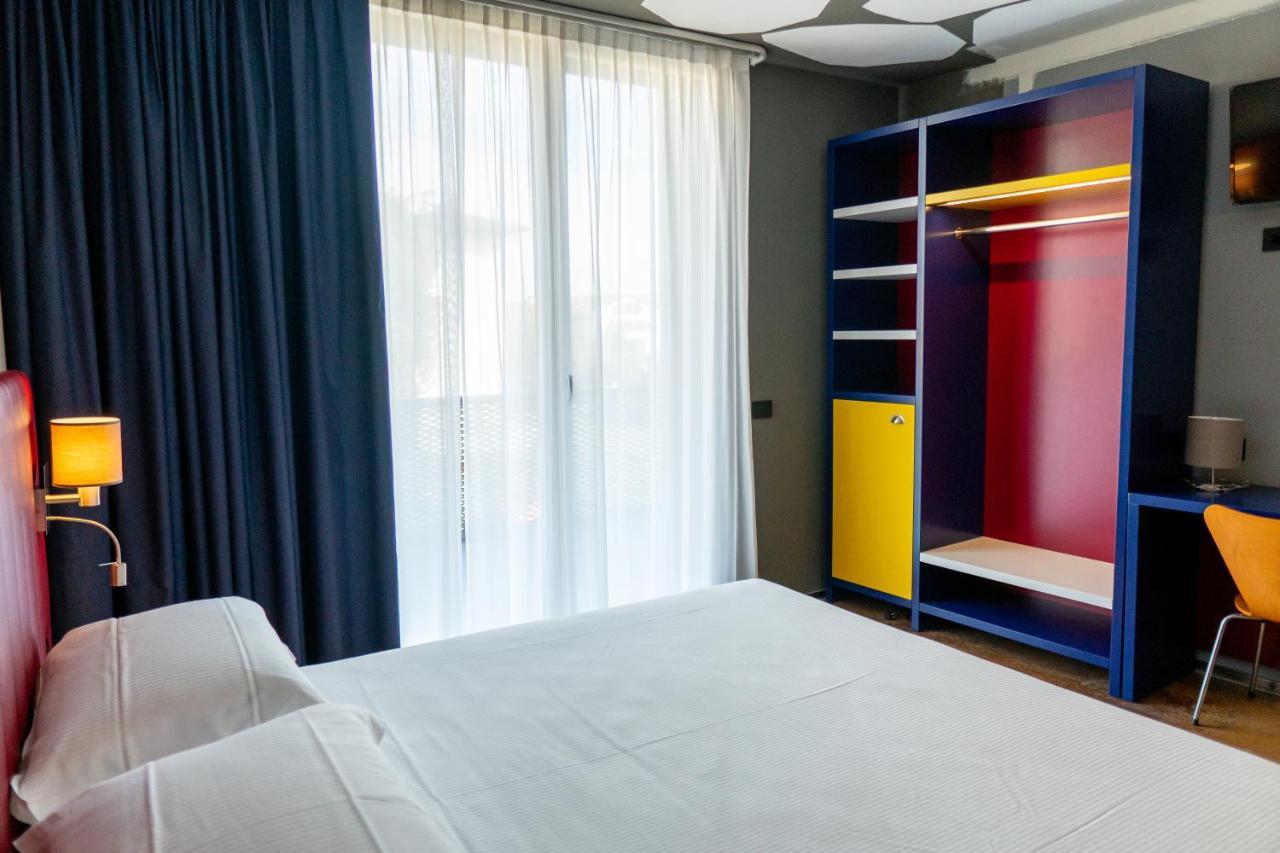 K Modern Hotel Peschiera del Garda Buitenkant foto