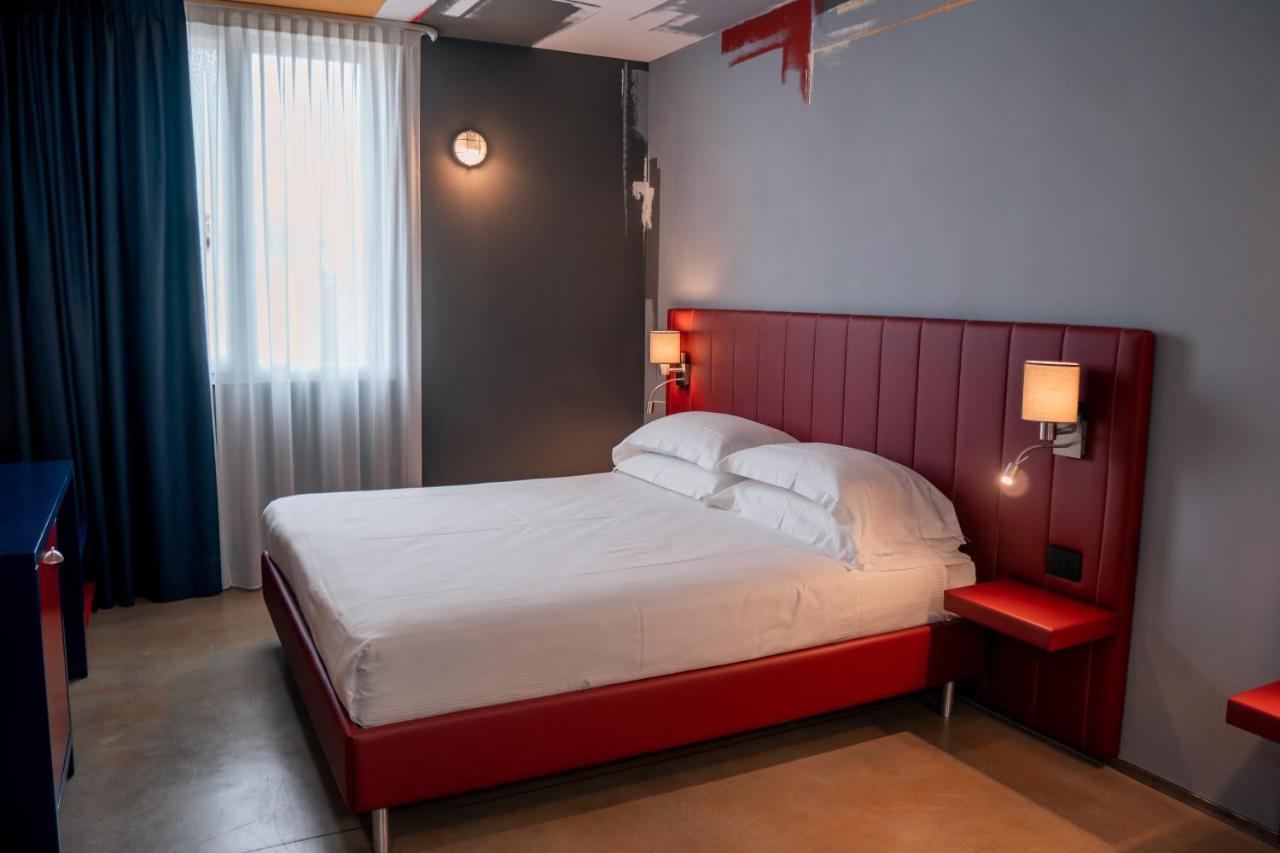 K Modern Hotel Peschiera del Garda Buitenkant foto