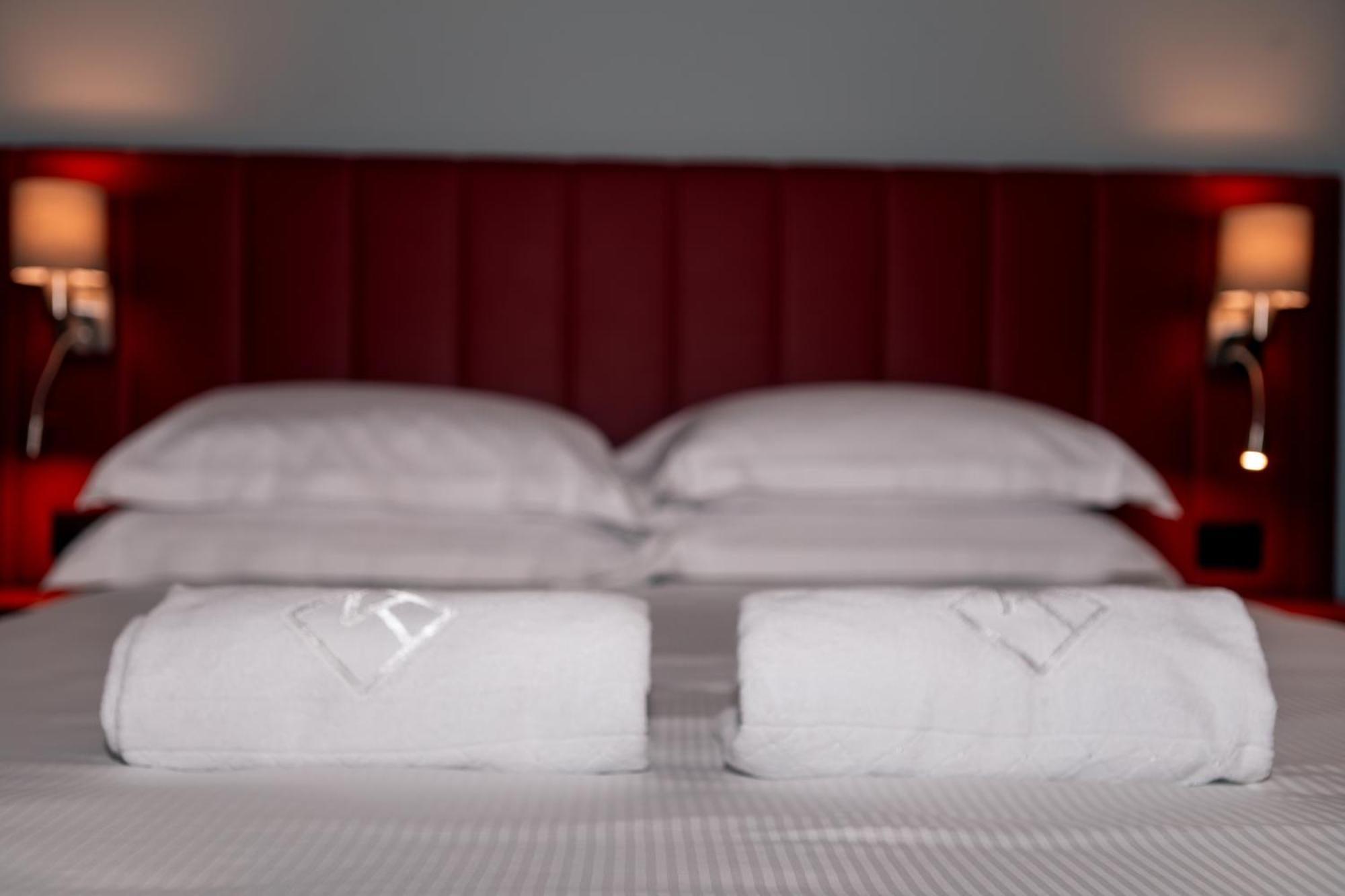 K Modern Hotel Peschiera del Garda Buitenkant foto